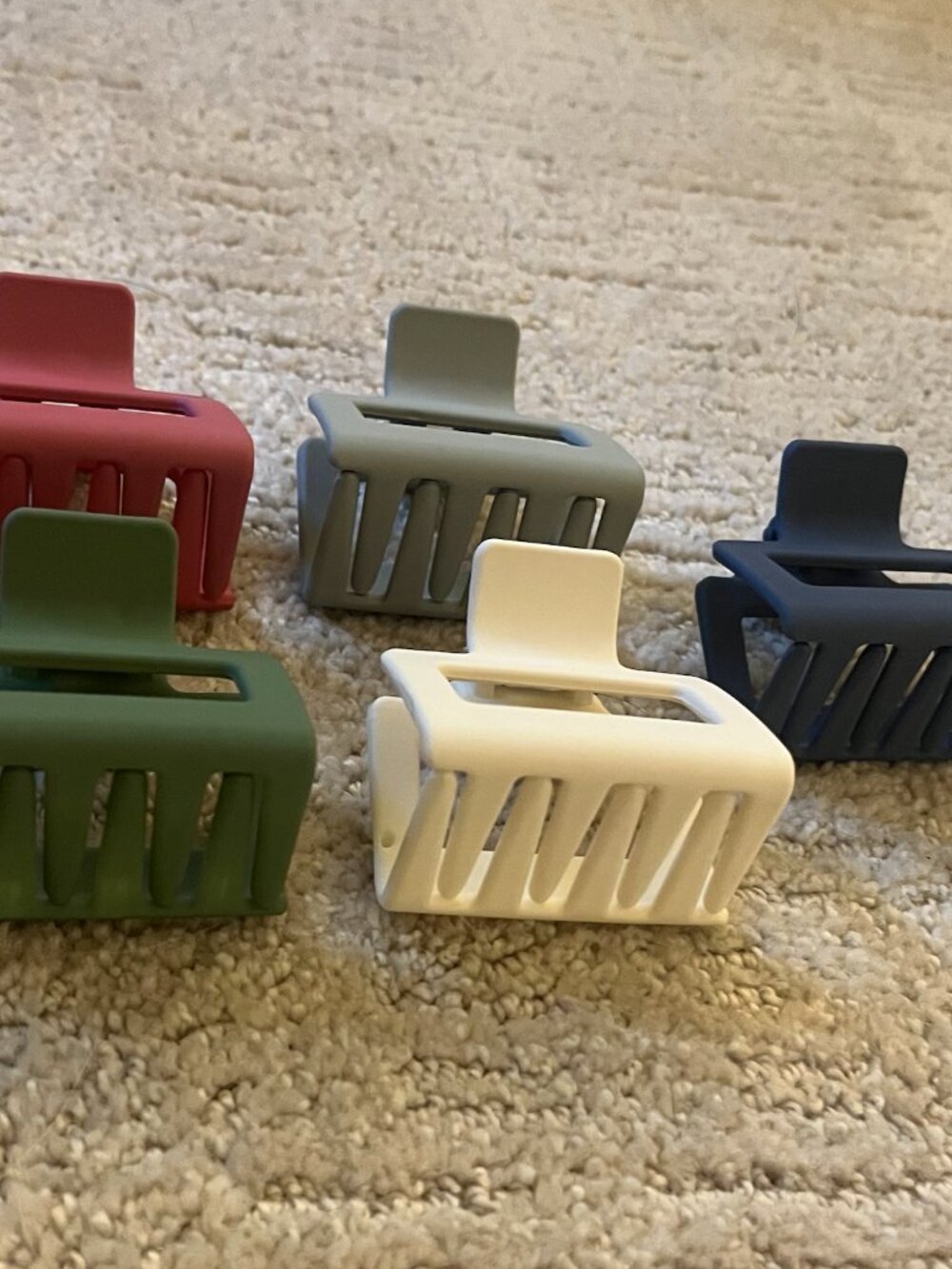 Set of 5 Medium Multicolor Hair Claw Clips - Picture 2 of 3